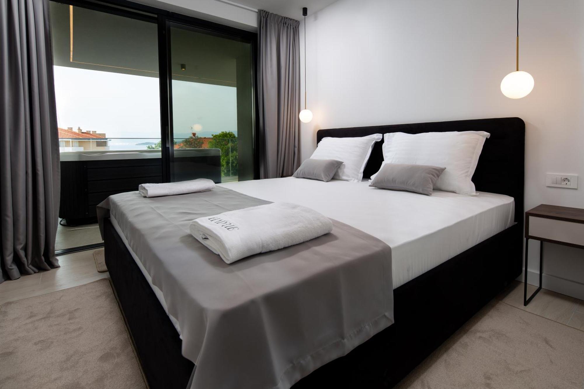 Hadrie Luxury And Azimut Apartment Malinska