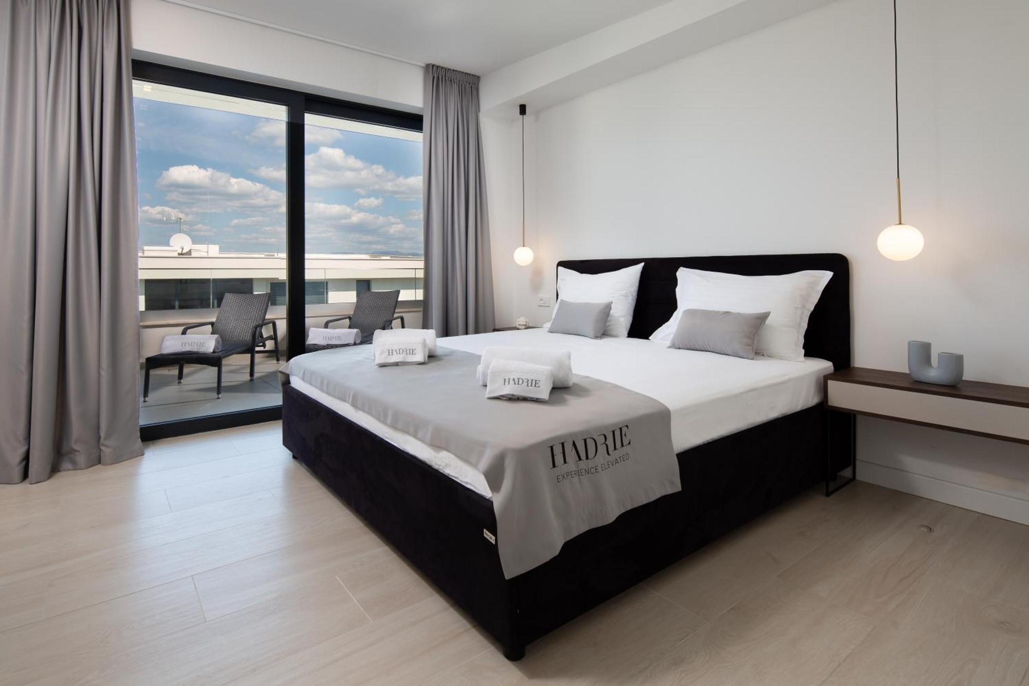 Hadrie Luxury And Azimut Apartment *